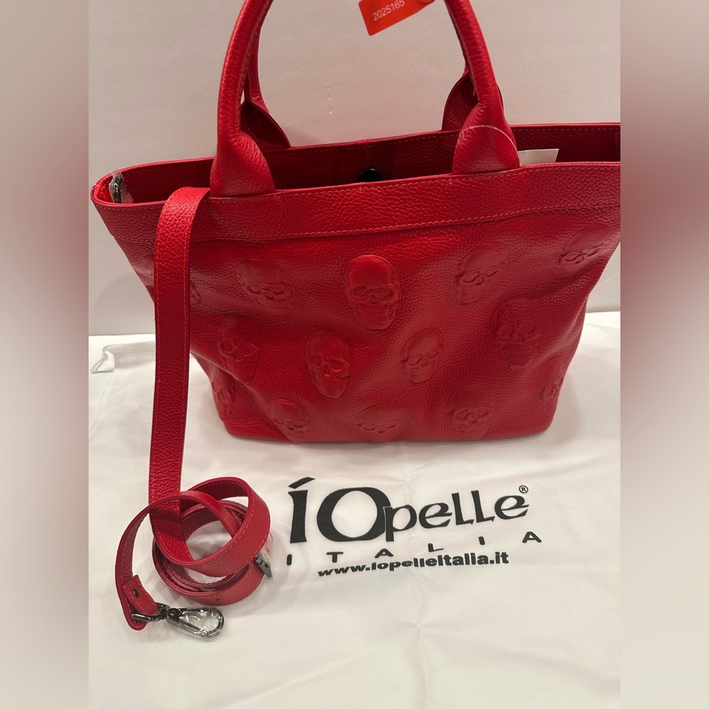 NWT IOpelle Red Embossed Leather Tote - Picture 3 of 7